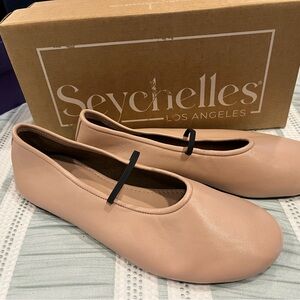 Seychelles Blush Pink Ballet Flats with Black Elastic Strap